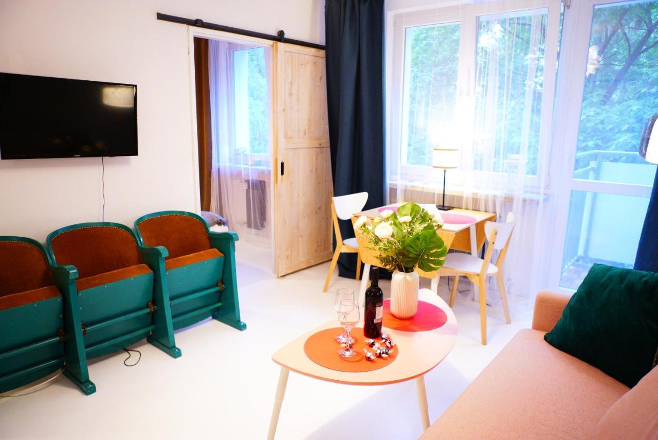 Apartament Cinema